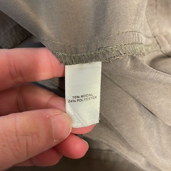 Trouvé Snap-Button Down Top - Picture 8 of 9